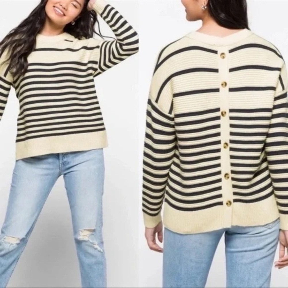 🆕 Madewell Greensboro Button-Back Sweater in Dark Baltic